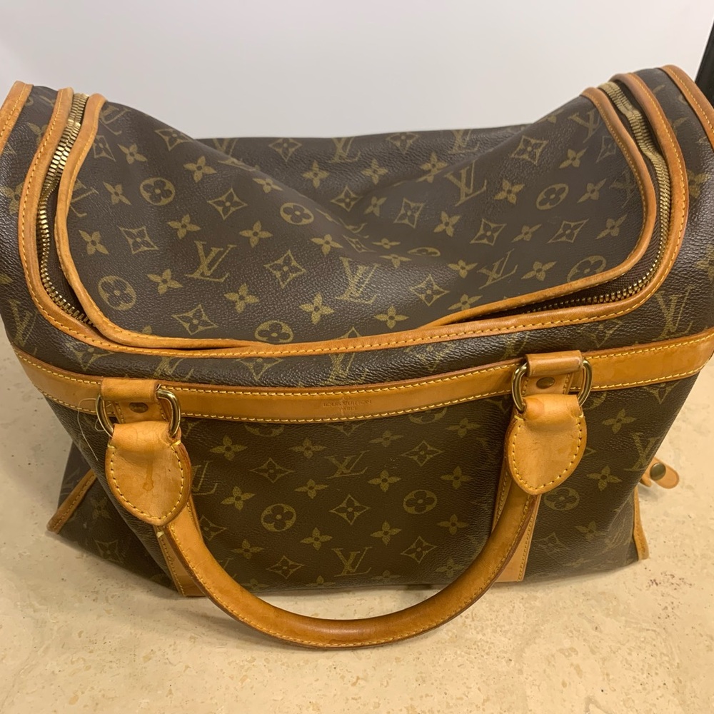 Louis Vuitton sac chien 55